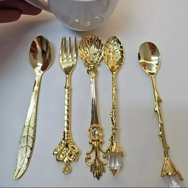 Kit 6 Colheres Vintage Luxo para Café e Sobremesa – Detalhes Esculpidos
