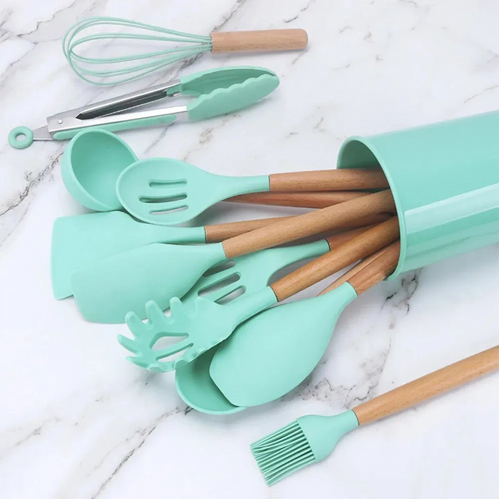 Kit 12 Utensílios de Silicone e Bambu - Não Risca, Não Gruda e Deixa sua Cozinha Linda