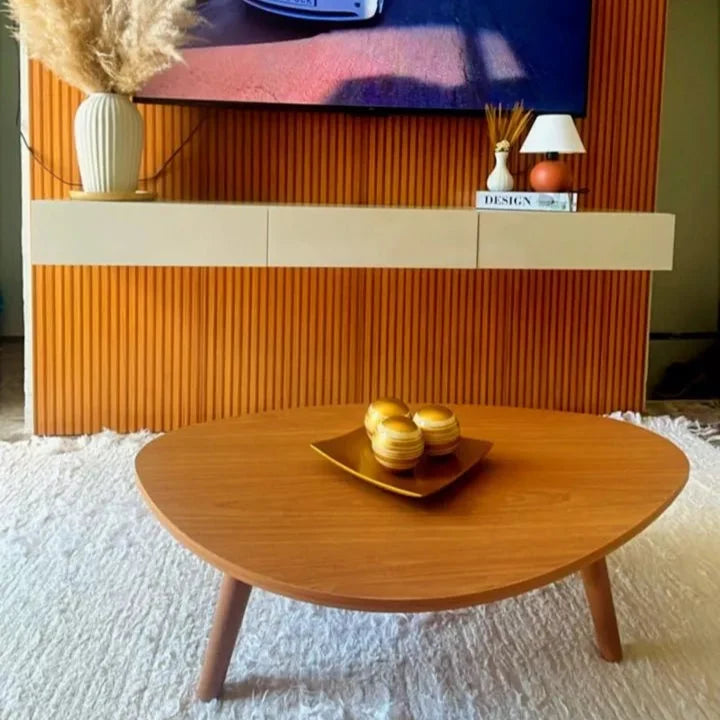 Mesa de Centro Orgânica 90x52cm em Madeira com Pés Palito – Design Moderno e Elegante na Cor Mel