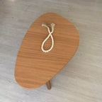 Mesa de Centro Orgânica 90x52cm em Madeira com Pés Palito – Design Moderno e Elegante na Cor Mel