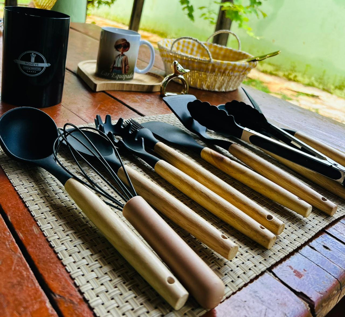 Kit 12 Utensílios de Silicone e Bambu - Não Risca, Não Gruda e Deixa sua Cozinha Linda