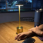 Luminária de Mesa LuxLight™ – Transforme Seu Ambiente em Segundos