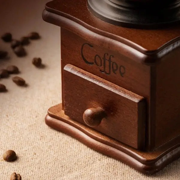 Moedor de Café Vintage Manual – Madeira & Aço Inox