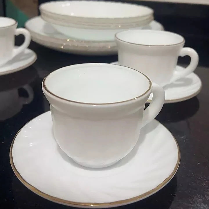 Coleção Encanto Dourado – Aparelho de Jantar e Chá em Vidro Opaline (16 Peças)
