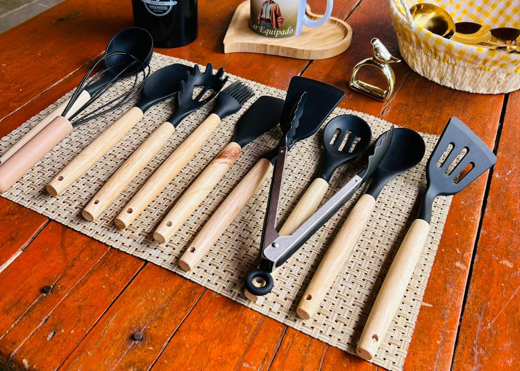 Kit 12 Utensílios de Silicone e Bambu - Não Risca, Não Gruda e Deixa sua Cozinha Linda